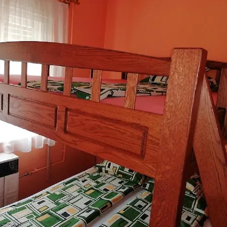 6 Ferohelyes Haz Sajat Steggel, Csonakkal Balatonfenyvesen Vizparti Utcaban *